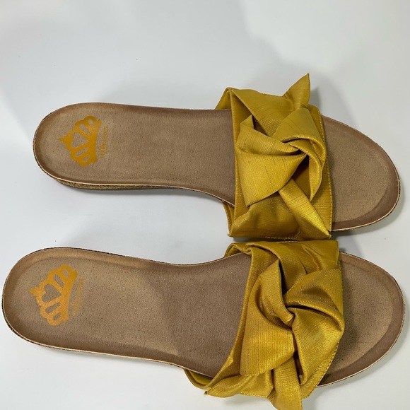 Fergalicious Moshi Sunflower Sandals Yellow Knotted Upper Cushion Insole Sz 8M - Picture 4 of 16